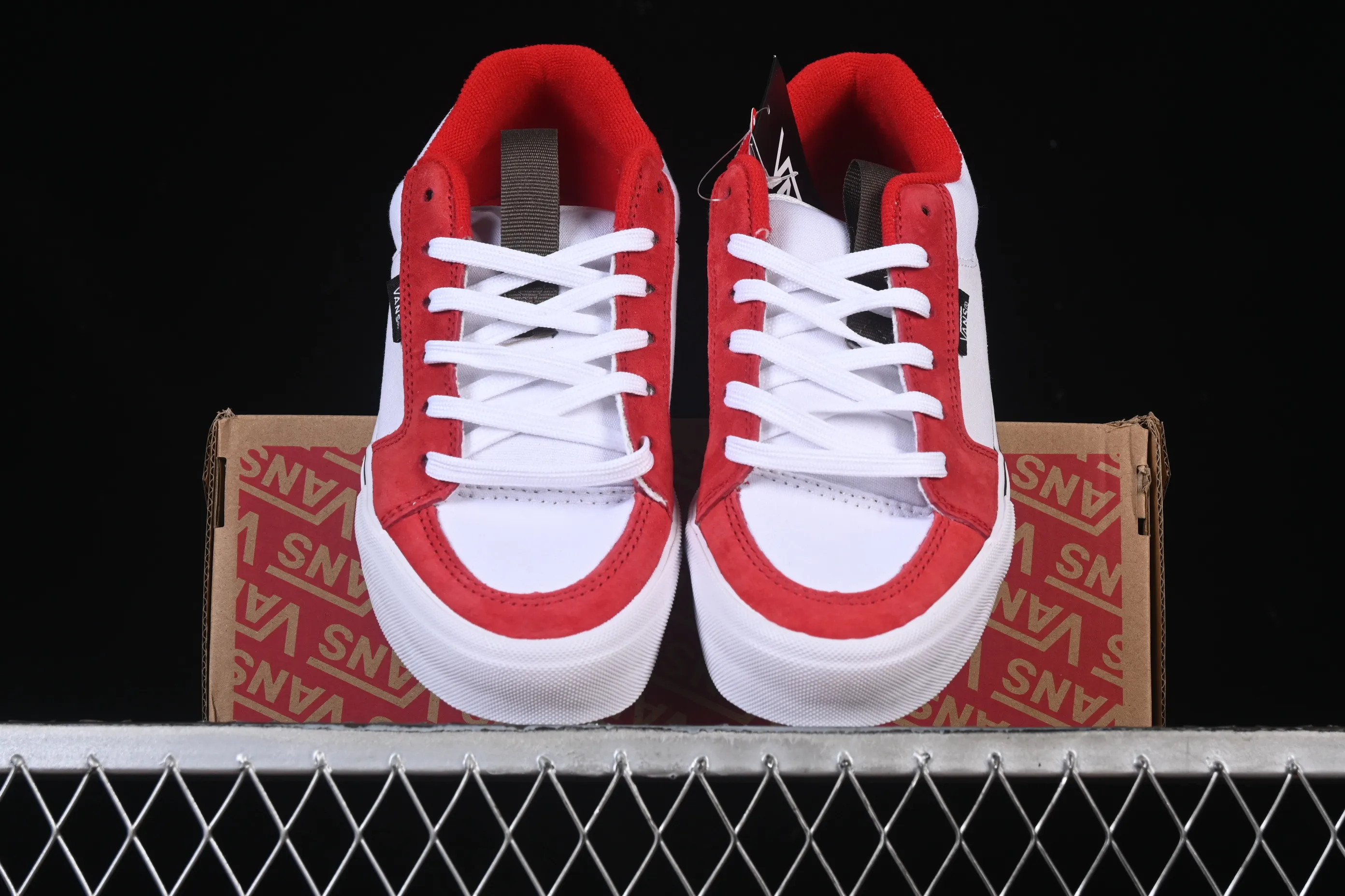 All categories Vans Vans series Vans Low Vans low-top Vans Chukka Push high street American retro casual canvas skate shoes VN0009QPA03